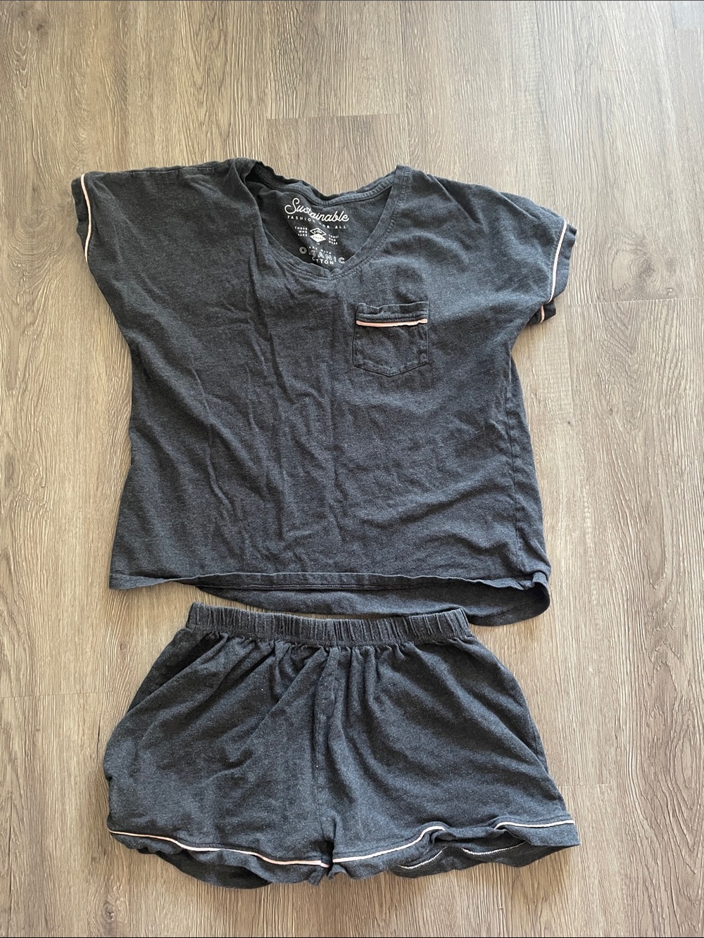Sustainable Comfort Women's Charcoal Short Pajama Set